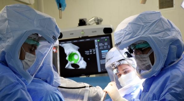 Robotik cerrahiyle 100'ü aşkın ortopedi hastası iyileşti