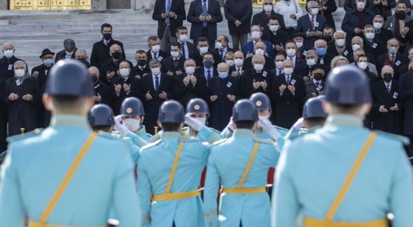 Bayındırlık ve İskan Eski Bakanı Onur Çetin Kumbaracıbaşı için Meclis'te cenaze töreni düzenlendi