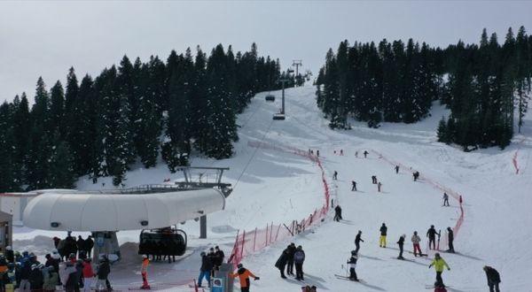 Türkiye'nin önemli kış turizm merkezlerinden Ilgaz Dağı'nda "Yurduntepe Kış Festivali" düzenlenecek.