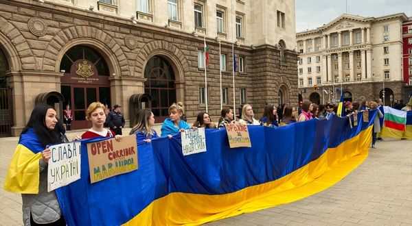 Başkent Sofya'da Ukrayna'ya destek gösterisi
