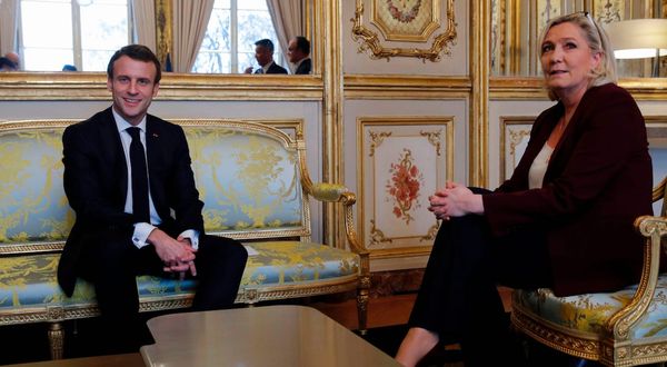 Aşırı sağcı Le Pen ve Macron'un Fransa'ya vaadleri