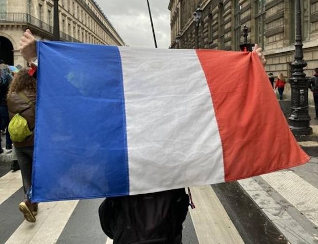 Fransa'da aşırı sağcı gruplar feshedilecek