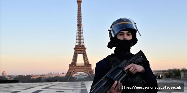 Fransa'da artan terör saldırıları nedeniyle sınır güvenliği iki katına çıkarıldı.