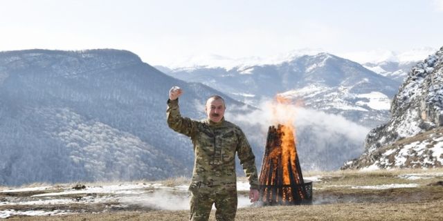 Azerbaycan Cumhurbaşkanı İlham Aliyev, Şuşa'da Nevruz ateşini yaktı: