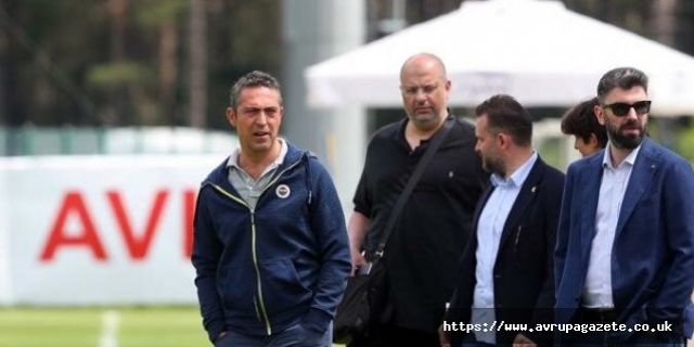 Fenerbahçe'de yeni sezon hazırlıkları! Antrenmanı, kulüp başkanı Ali Koç ile bazı yöneticiler takip etti