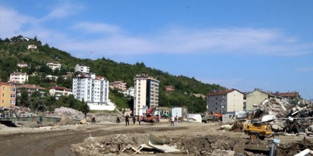 Sel felaketinin yaralarını sarmak için Bozkurt'ta çalışmalar devam ediyor