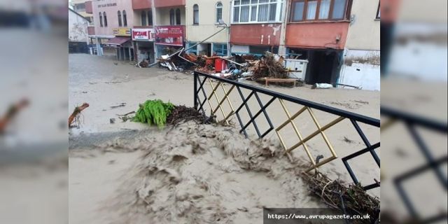Kastamonu'nun Bozkurt ilçesinde yaşanan sel felaketinin ilk anlarıyla ilgili yeni görüntüler ortaya çıktı