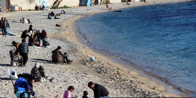 Marmaris, Bodrum, Fethiye'de güneşli havayı değerlendirmek isteyenler hafta sonunda sahilleri doldurdu