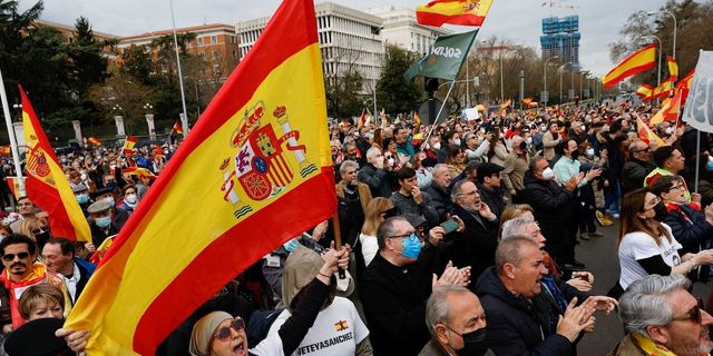 İspanya'da yüksek akaryakıt fiyatlarına tepkiler büyük