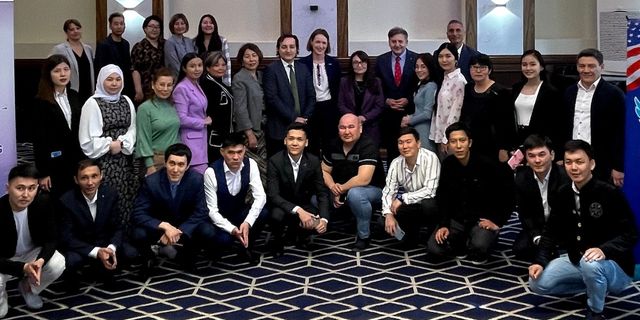 Kazakistan Türk Dili Konuşan Gazeteciler Vakfı Medya Semineri başladı