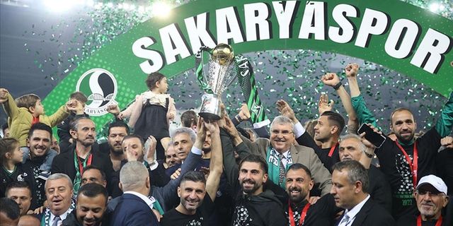 Sakaryaspor'da şampiyonluk kutlamaları, video haber