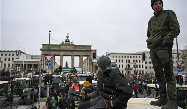Berlin Ekonomi Bakanına saldırı yapıldı