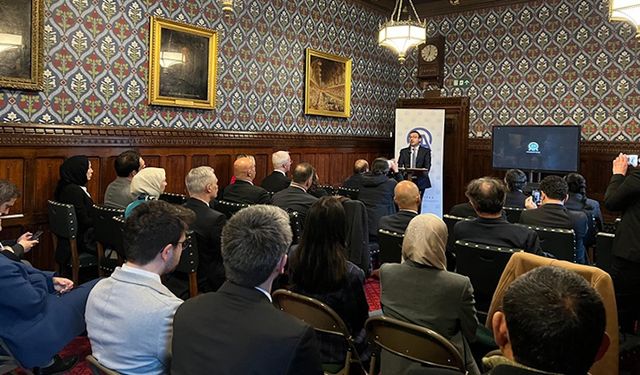 AA Genel Müdürü Serdar Karagöz, Londra'da İngiltere Parlamentosunda konuştu
