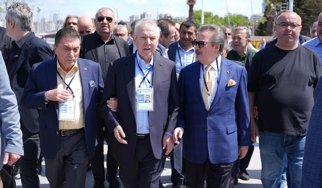 Aziz Yıldırım, Fenerbahçe Kulübü Yüksek Divan Kurulu toplantısına geldi.