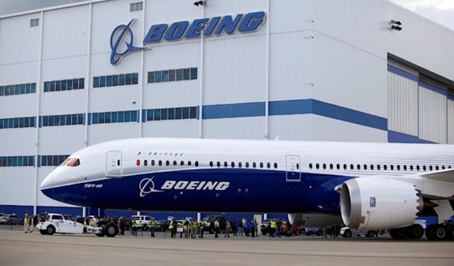 Küresel havacılık şirketi Boeing rekor zarar açıkladı