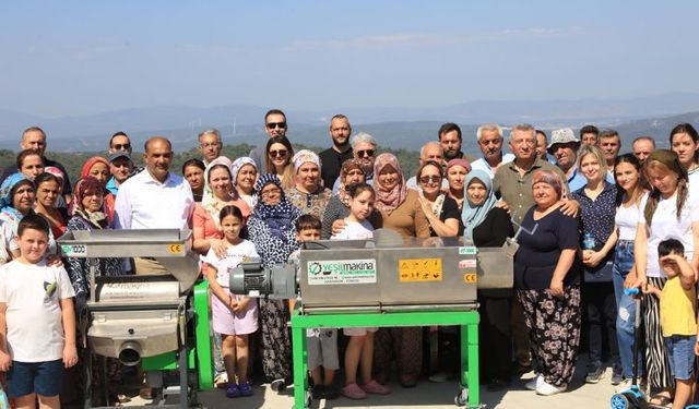 Güzelbahçe'de üreticiye destel