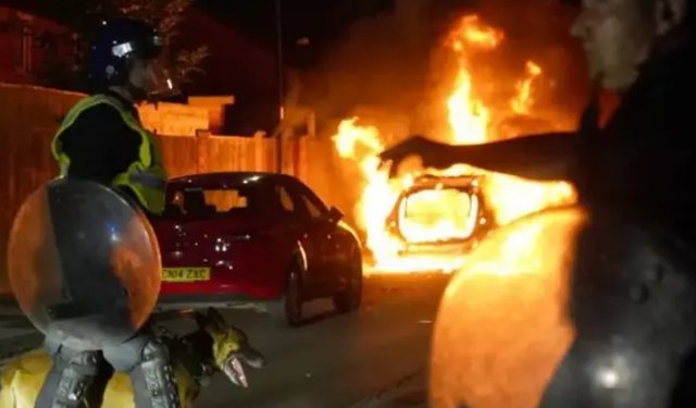 Eski İngiltere polis şefi Basu, bu terörizmdir