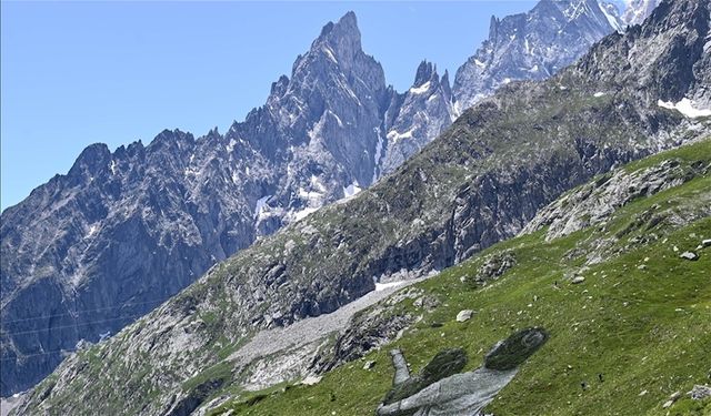 Mont Blanc Dağı'nda buz kütlesi düştü, 1 dağcı öldü