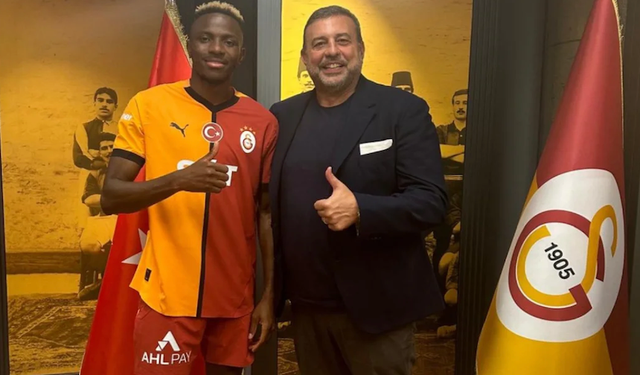 Galatasaray resmi olarak Osimhen'i açıkladı