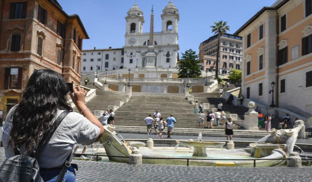 Fransa Trinita dei Monti ile İtalya'yı karıştırdı