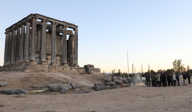 Aizanoi Antik Kenti'nde aydınlatma çalışmaları tamamlandı