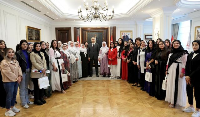 İçişleri Bakanı Yerlikaya, Şırnak'tan gelen şehit ve gazi ailelerini ağırladı