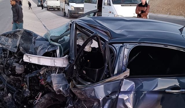 Malatya’da iki otomobilin çarpıştığı kazada 3 kişi öldü, 4 kişi yaralandı