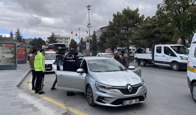 Niğde'de otomobile düzenlenen silahlı saldırıyla ilgili 6 kişi yakalandı