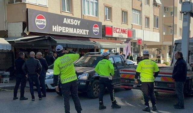 Üsküdar'da polis memuruna çekiçle saldıran şüpheli ile oğlu silahla yaralandı