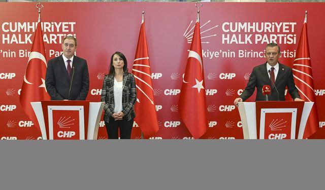 CHP Genel Başkanı Özel, DEM Parti Eş Genel Başkanları Hatimoğulları ve Bakırhan ile görüştü