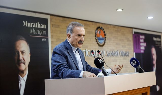 Mersin Kenti Edebiyat Ödülü Murathan Mungan'a verildi