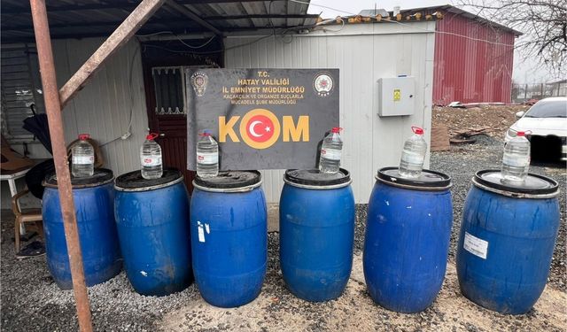 Hatay'da 1284 litre sahte içki ele geçirildi