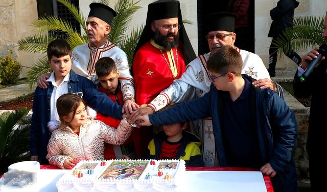 Hatay'da St. Pierre Kilisesi'nde Noel ayini yapıldı