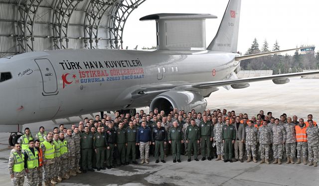 Hava Kuvvetleri Komutanı Orgeneral Kadıoğlu, Havadan İhbar Kontrol Uçağı ile uçuş yaptı