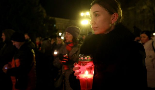 Zagreb'de bir araya gelen öğretmenler güvenli okul talebiyle eylem yaptı