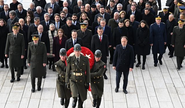 İsmet İnönü, vefatının 51. yılında mezarı başında anıldı