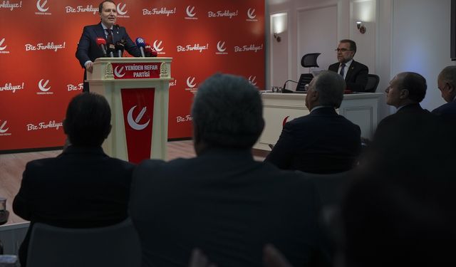 Yeniden Refah Partisi Genel Başkanı Erbakan, Aylık Olağan İl Başkanları Toplantısı öncesinde konuştu: