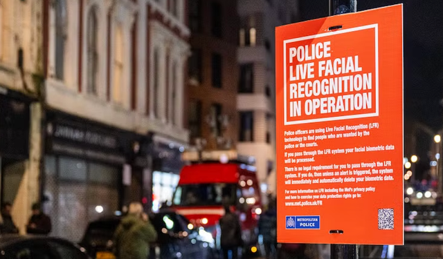 Londra Metropolitan Polisi, yüz tanıma teknolojisiyle bir yılda arama kaydı olan 540 kişiyi yakaladı