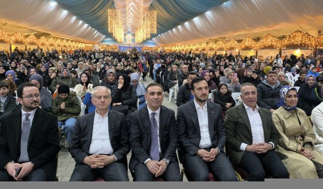 AK Parti İstanbul İl Başkanı Özdemir Sultangazi'de ramazan etkinliklerine katıldı