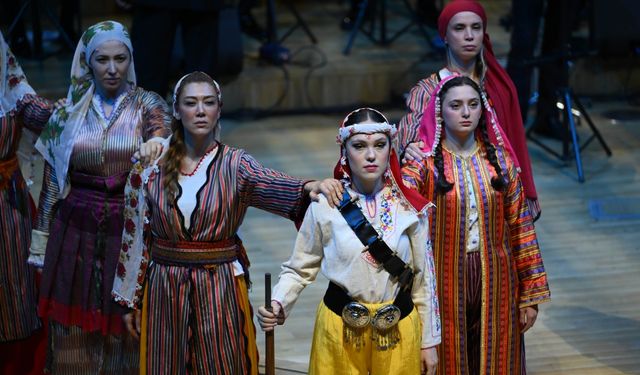 CSO Ada Ankara'da Çanakkale Zaferi'nin yıl dönümü dolayısıyla konser düzenlendi