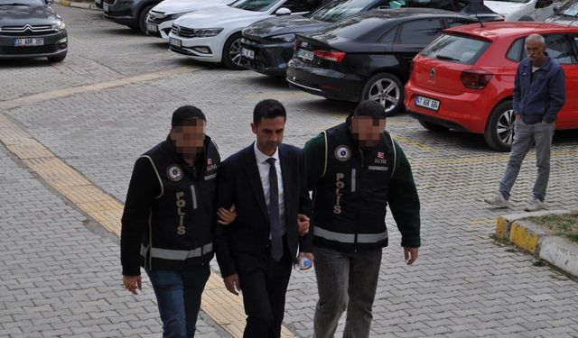 Isparta Gelendost Belediye Başkanı Özmen ile adliye personeli tutuklandı