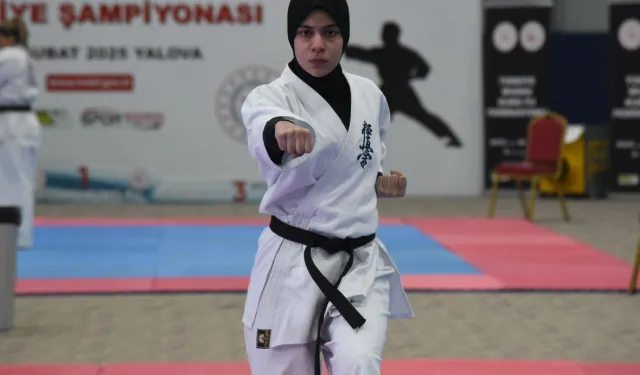 Ayşe Sude Yalova’dan altın madalyayla döndü