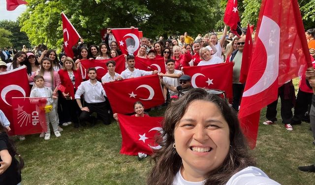 Londra Hyde Park’ta Atatürk Coşkusu