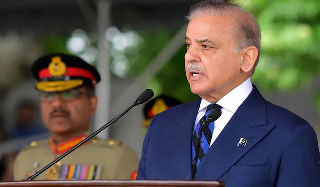 Pakistan Başbakanı Şerif Hindistan'ın saldırılarına karşılık verme hakkına sahibiz