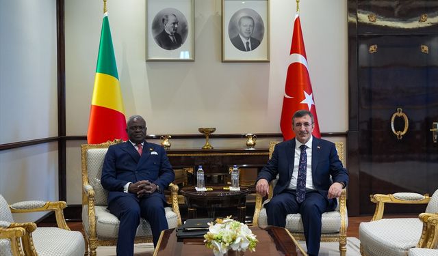 Cumhurbaşkanı Yardımcısı Yılmaz, Kongo Başbakanı Makosso ile görüştü
