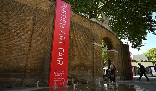 Modern ve çağdaş İngiliz sanatı fuarı Saatchi Gallery’de