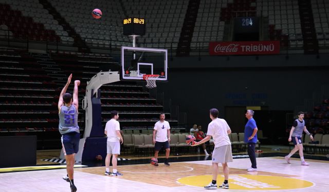 Anadolu Efes, yarın Antalya'da konuk edeceği Bayern Münih maçının hazırlıklarını tamamladı