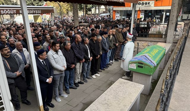 Bilecik'te kocası tarafından öldürülen kadının cenazesi defnedildi