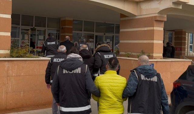 Kastamonu'da tefecilik operasyonunda yakalanan 2 kişi tutuklandı