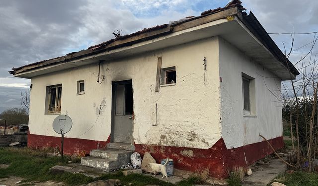 Kırklareli'nde bir evde çıkan yangında 1 kişi öldü, 1 kişi yaralandı